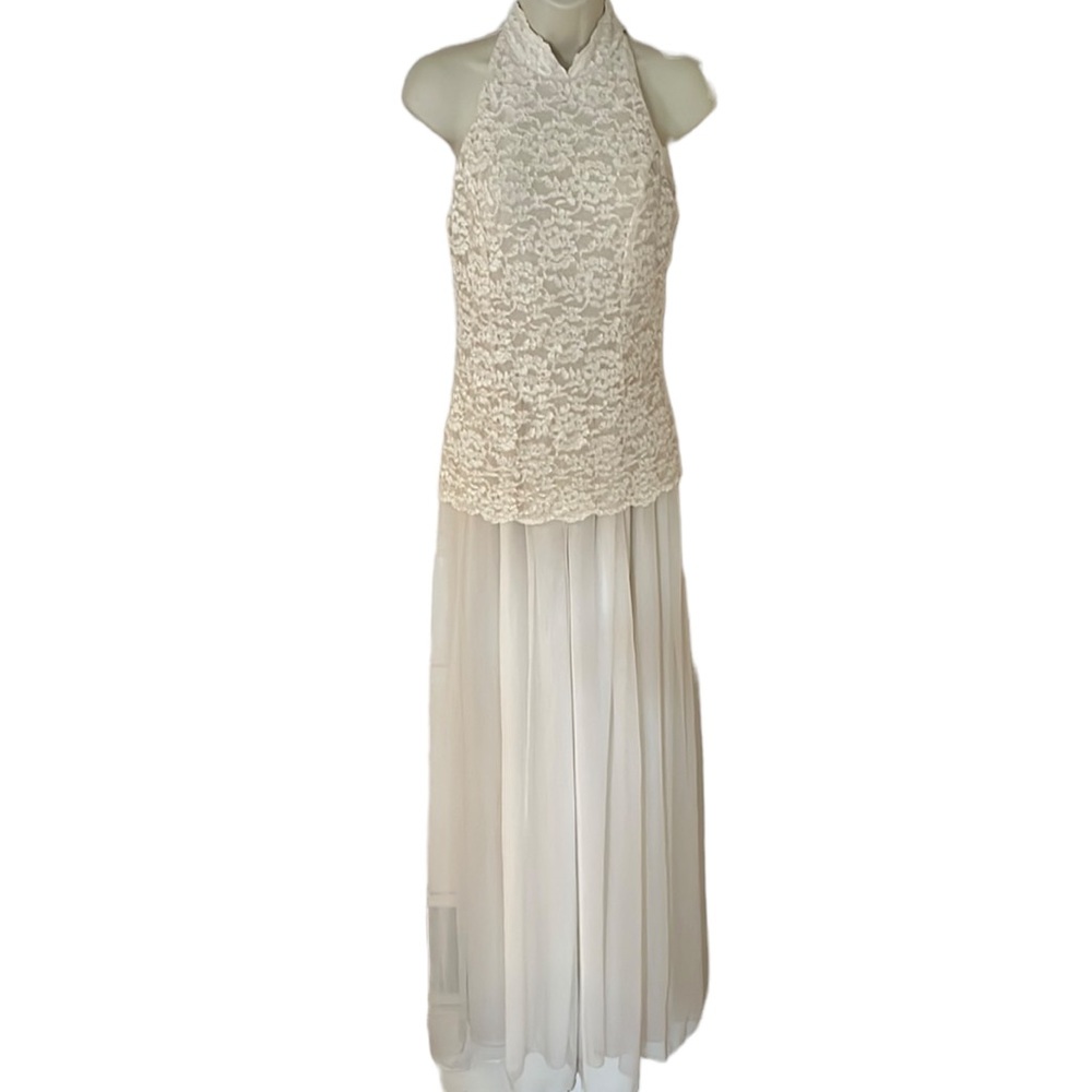 LEW MAGRAM COLLECTION N.Y size medium Ivory lace & chiffon jumpsuit